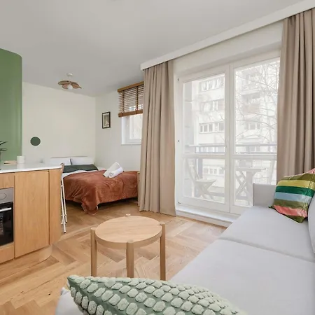 Modern And Unique In The Centre Of By Renters Διαμέρισμα *
