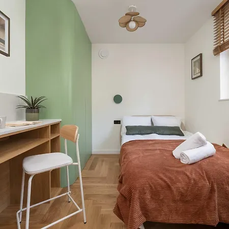 Modern And Unique In The Centre Of By Renters Apartment