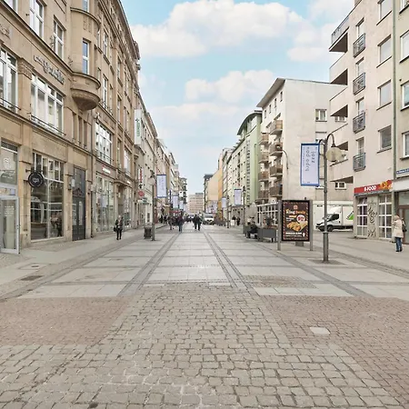 Modern And Unique In The Centre Of By Renters Apartment *