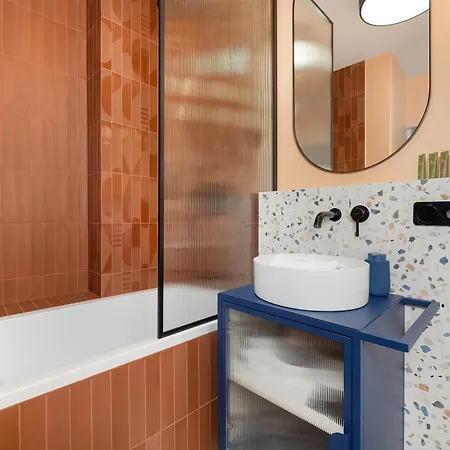 Modern And Unique In The Centre Of By Renters Apartment