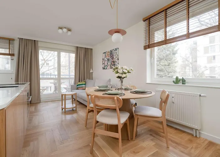 Modern And Unique In The Centre Of By Renters 公寓 *